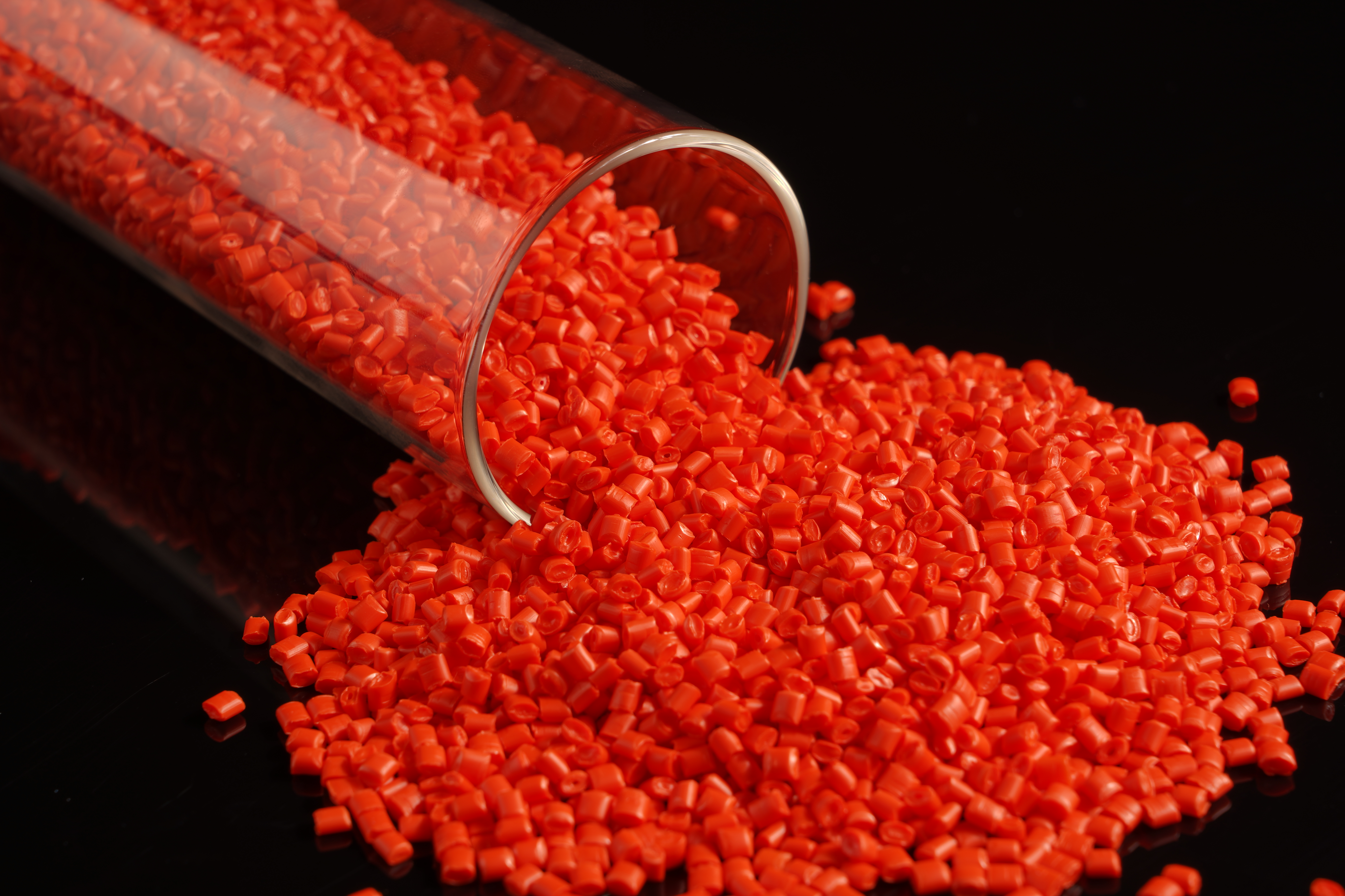 Introduction des outils électriques et des machines utilisées dans les plastiques techniques