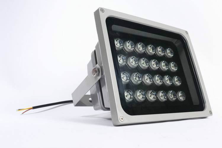 Pourquoi les matériaux en alliage PC/ABS sont largement utilisés dans les boîtiers d'équipements d'éclairage industriel